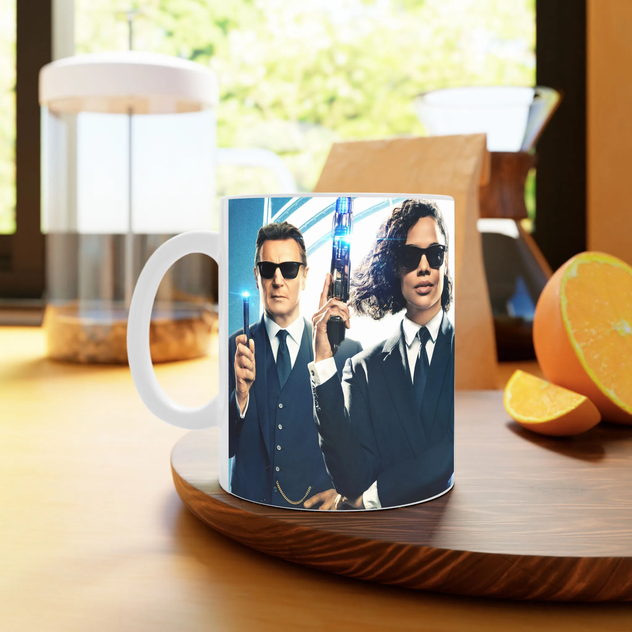 ماگ لیمینات طرح فیلم مردان سیاه پوش Men in Black International کد NM11960 — تصویر 2